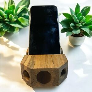 Handmade Wooden Cell Phone Amplifiers - Elevate Your Sound